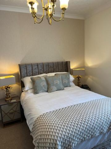 The Masons Arms Hotel Bridgend  Exterior foto